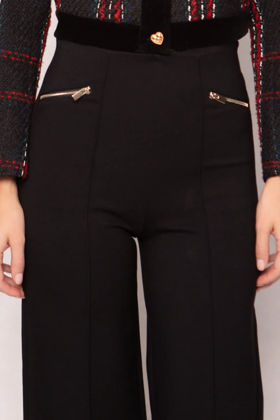 Alyssa Pop Ponte Pants in Black
