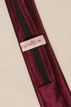 Boys Max Tie in Wine Satin