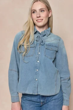 Denver Top in Lightwash Denim