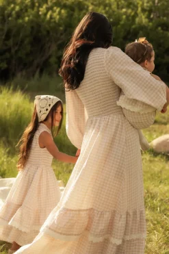 Mini Presley Sleeveless Dress in Cream Gingham