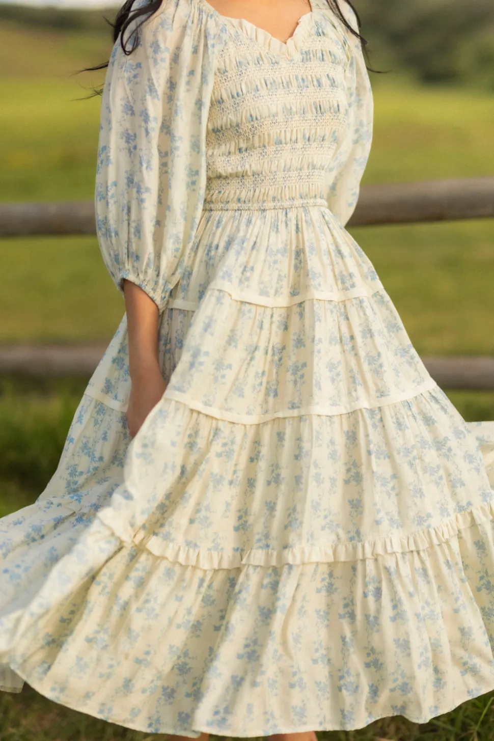 Roselyn Dress in Ivory Porcelain Fleur