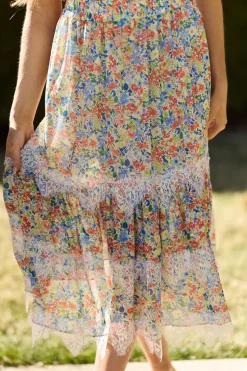 Verona Skirt in Vibrant Yarrow