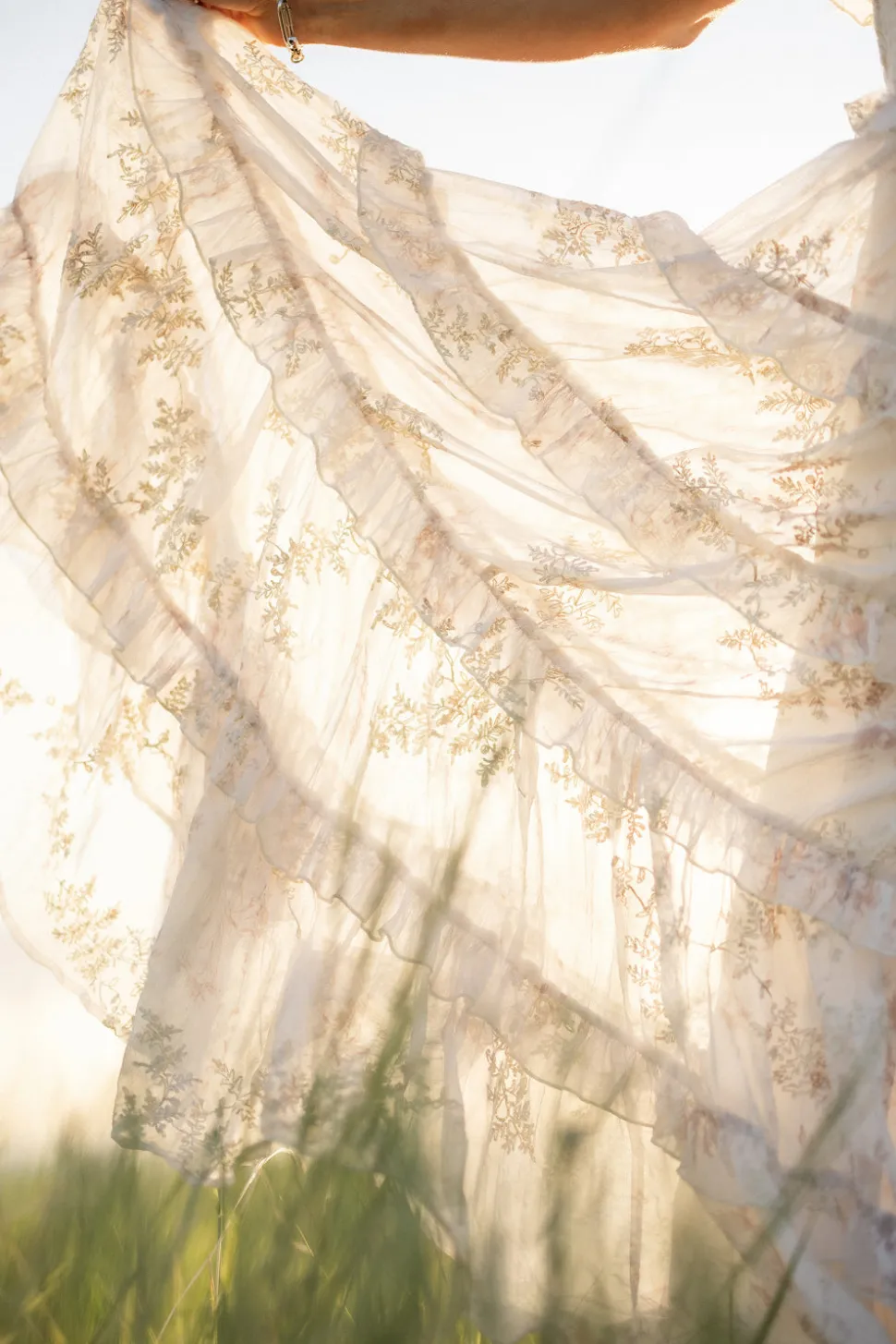 Winnie Dress in Bright White Wispy Wildflower